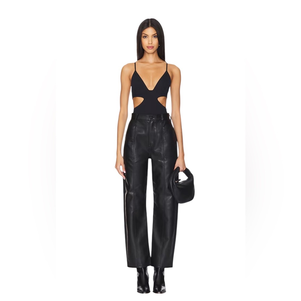 🔲🔳NWOT Free People Black Cutout Bodysuit 🤍🖤